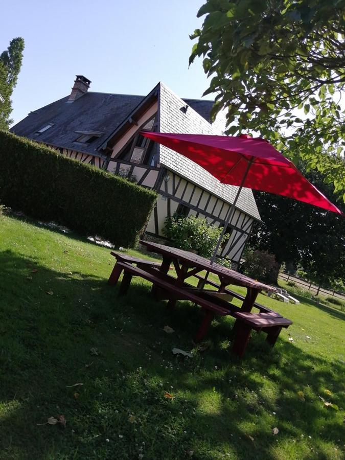 Le Studio Du Pressoir Gisay Eksteriør billede