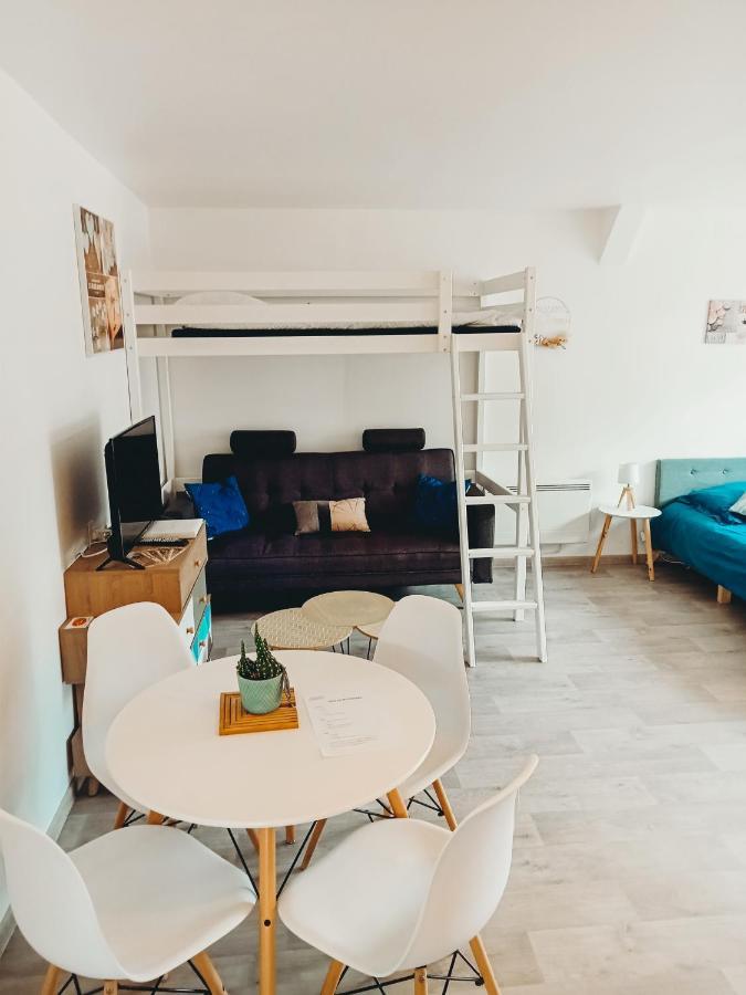 Le Studio Du Pressoir Gisay Eksteriør billede